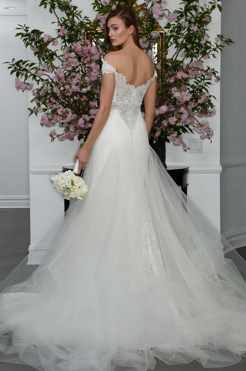 LEGENDS Romona Keveza Spring 2016 Bridal Collection. theweddingnotebook.com