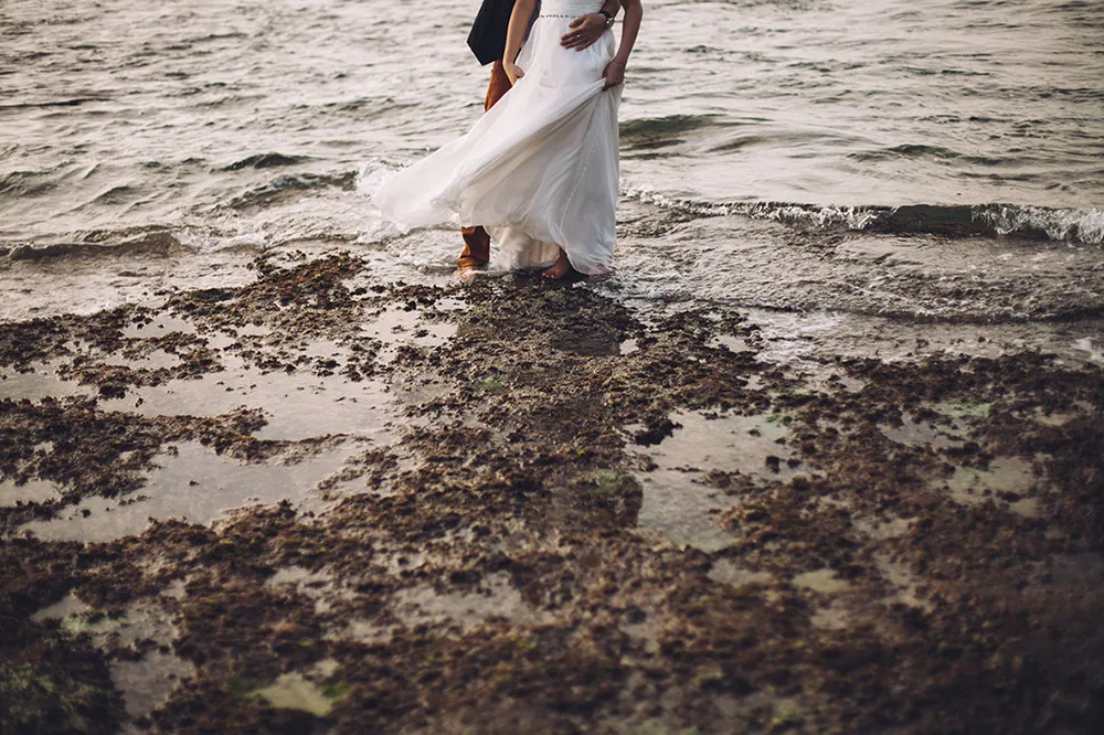Photo by Fire, Wood &amp; Earth. theweddingnotebook.com