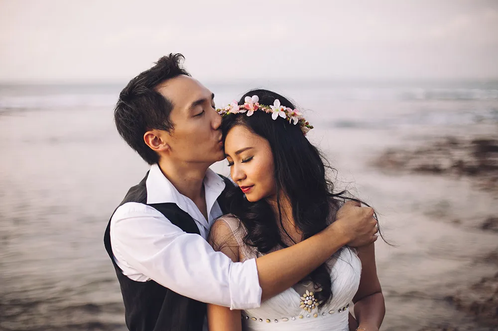 Photo by Fire, Wood &amp; Earth. theweddingnotebook.com