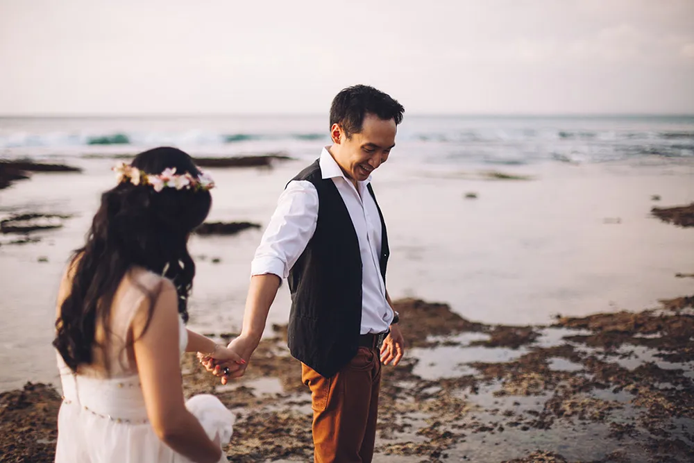 Photo by Fire, Wood &amp; Earth. theweddingnotebook.com