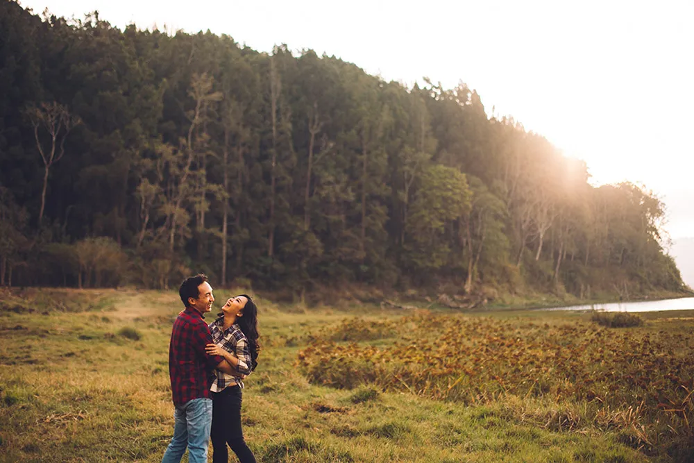 Photo by Fire, Wood &amp; Earth. theweddingnotebook.com