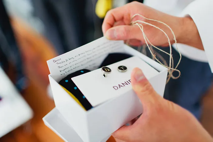 Photo by Sayher Heffernan. theweddingnotebook.com