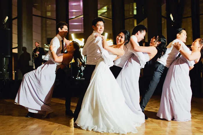 Photo by Sayher Heffernan. theweddingnotebook.com