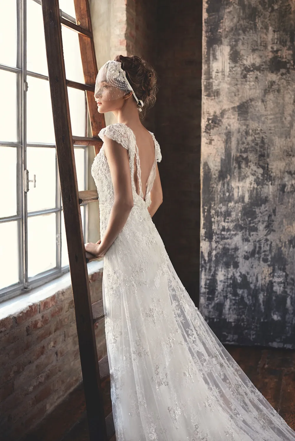 REGULUS - Lusan Mandongus 2016 Collection. theweddingnotebook.com 