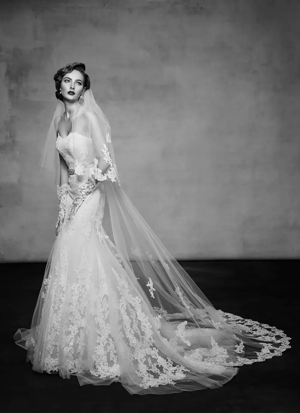 Lusan Mandongus 2016 Collection. theweddingnotebook.com 