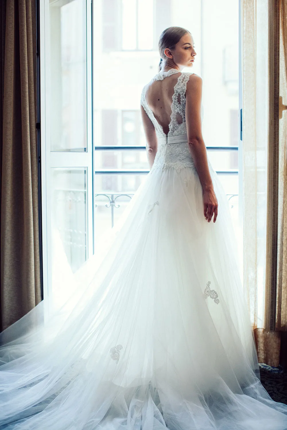 Lusan Mandongus 2018 Bridal Collection. theweddingnotebook.com