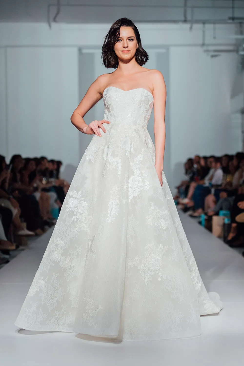Lusan Mandongus 2020 Bridal Collection. https://theweddingnotebook.com/inspire