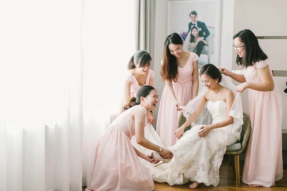 Photo by Louis Han Photography. theweddingnotebook.com