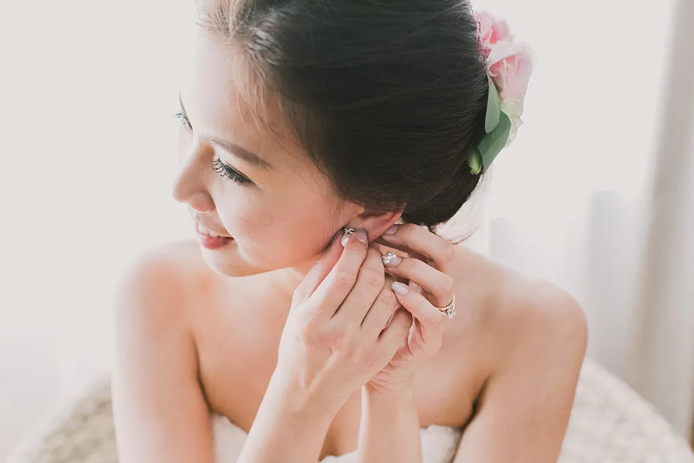 Photo by Louis Han Photography. theweddingnotebook.com