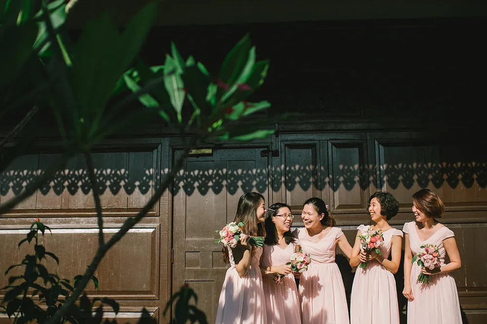 Photo by Louis Han Photography. theweddingnotebook.com