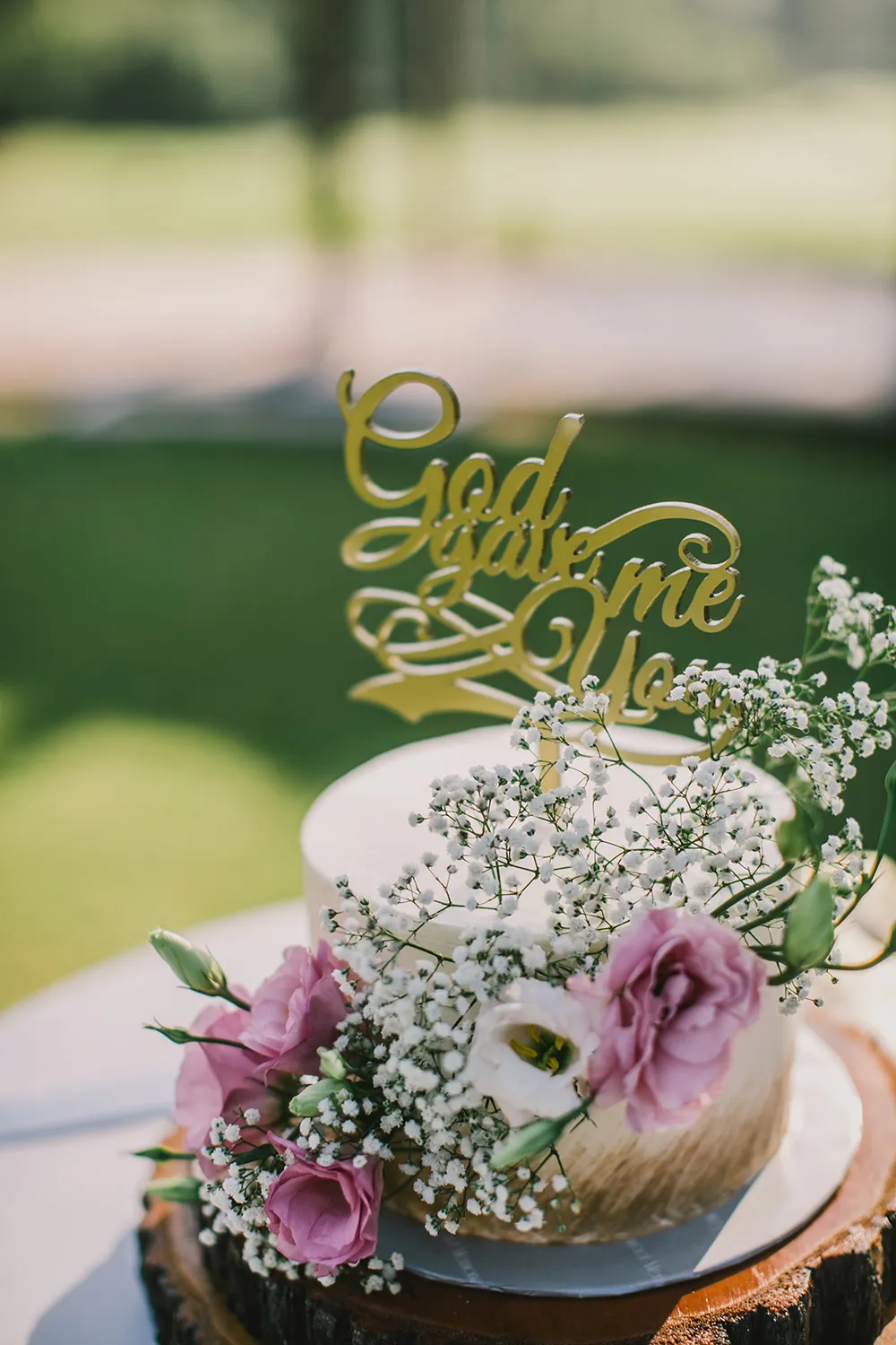 Photo by Louis Han Photography. theweddingnotebook.com