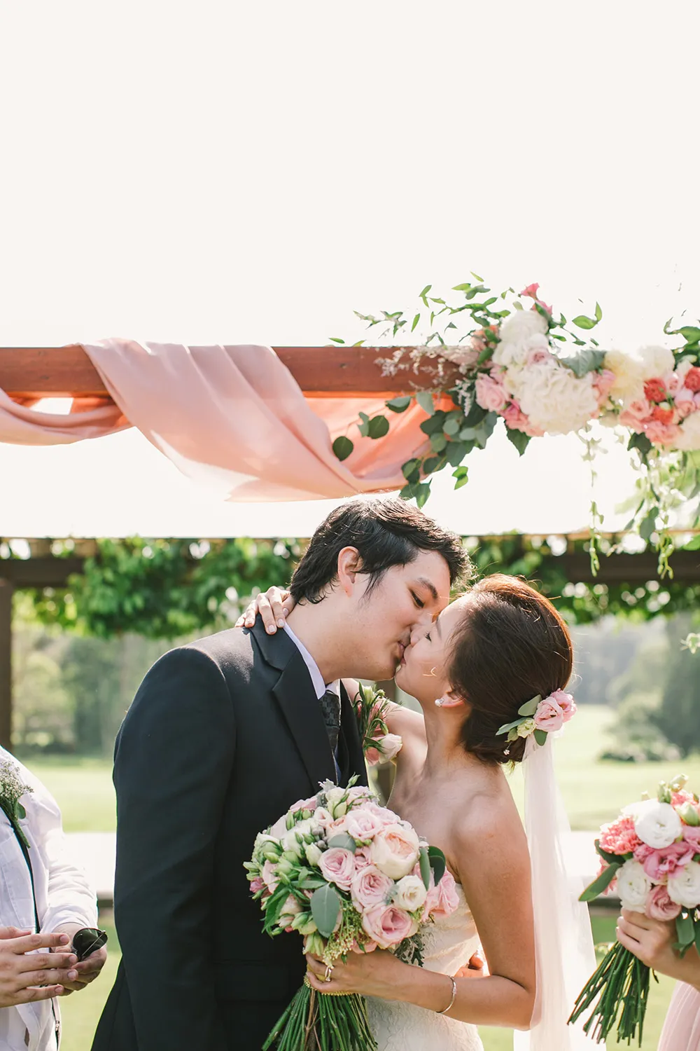 Photo by Louis Han Photography. theweddingnotebook.com