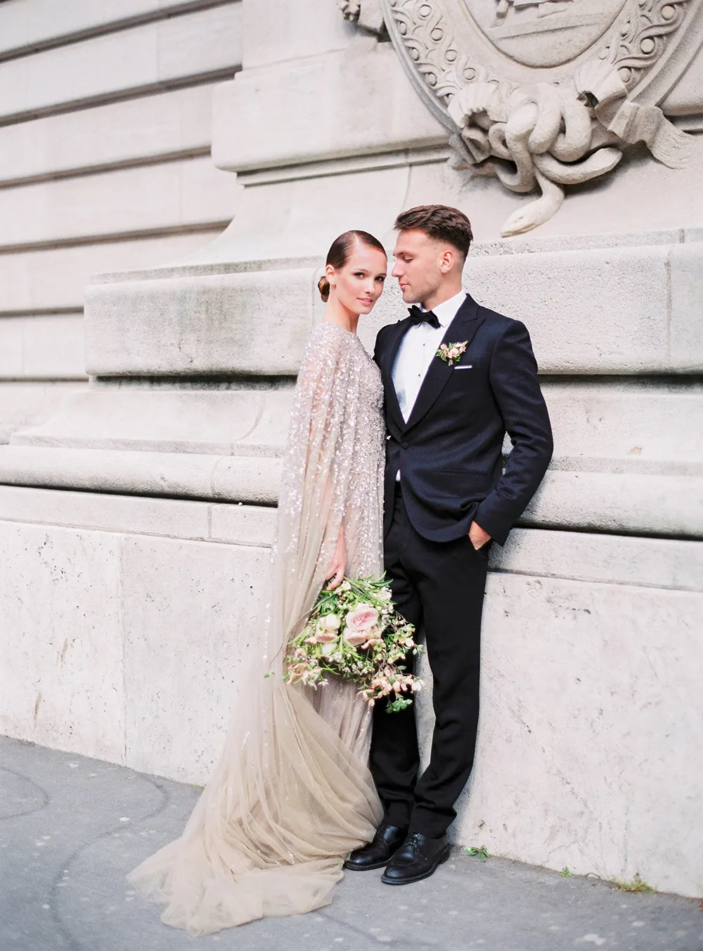 Photo by Le Secret d'Audrey Paris. theweddingnotebook.com