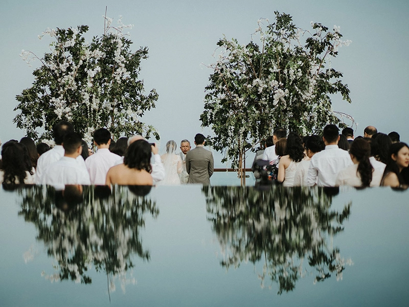 Magnificent Ocean Wedding at The Edge Bali