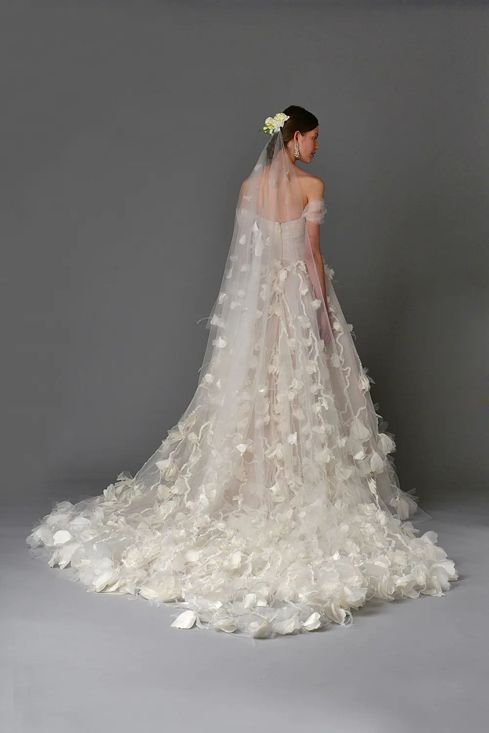 Marchesa Spring 2017 Bridal Collection. theweddingnotebook.com 