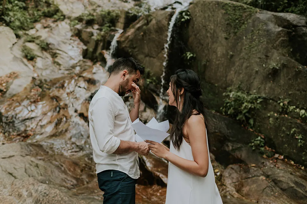 Photo by Twins Photography. theweddingnotebook.com