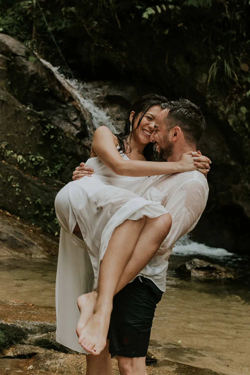 Photo by Twins Photography. theweddingnotebook.com