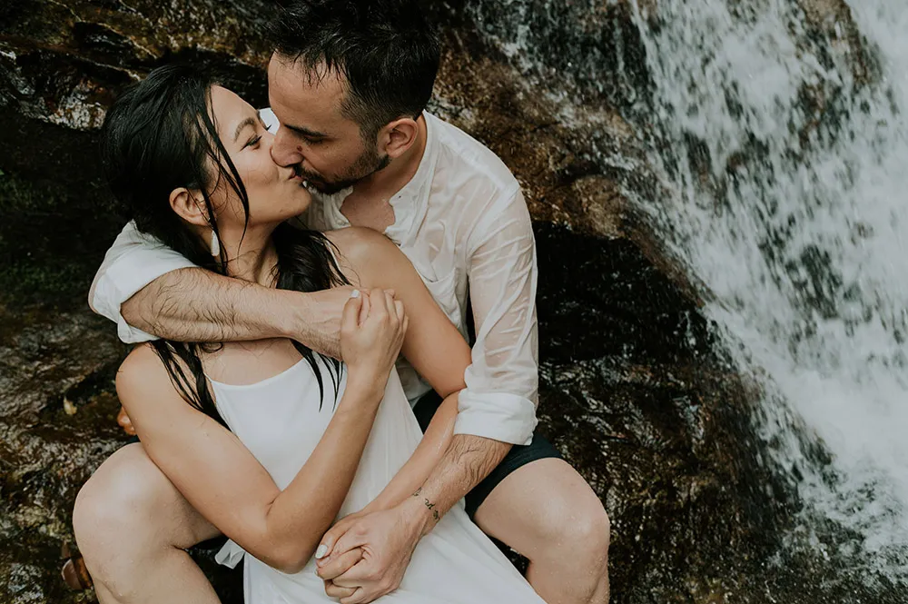 Photo by Twins Photography. theweddingnotebook.com