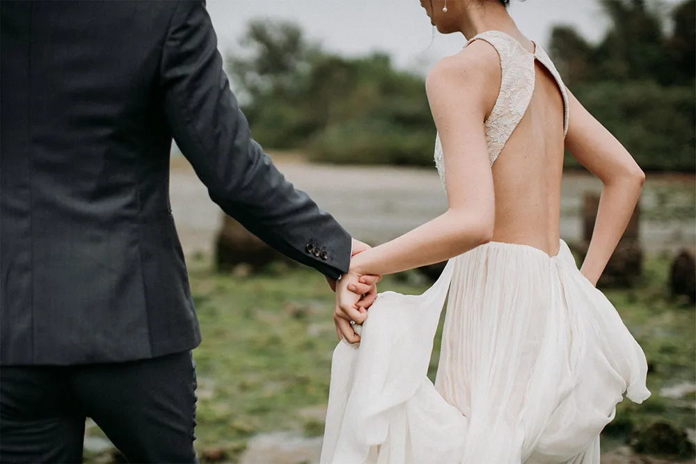 Photo by Sophia Kwan Weddings. theweddingnotebook.com