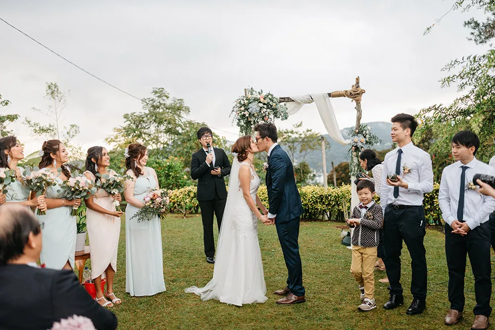 Photography. theweddingnotebook.com