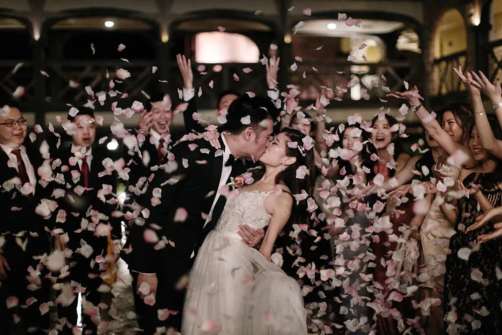 Adam Ong Photography. theweddingnotebook.com