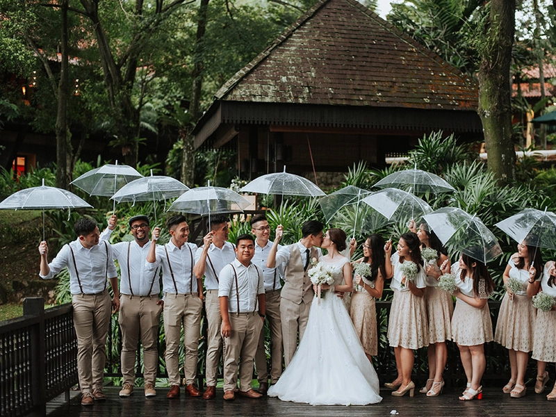 Modern Wedding with Tropical Touches at Gita Bayu
