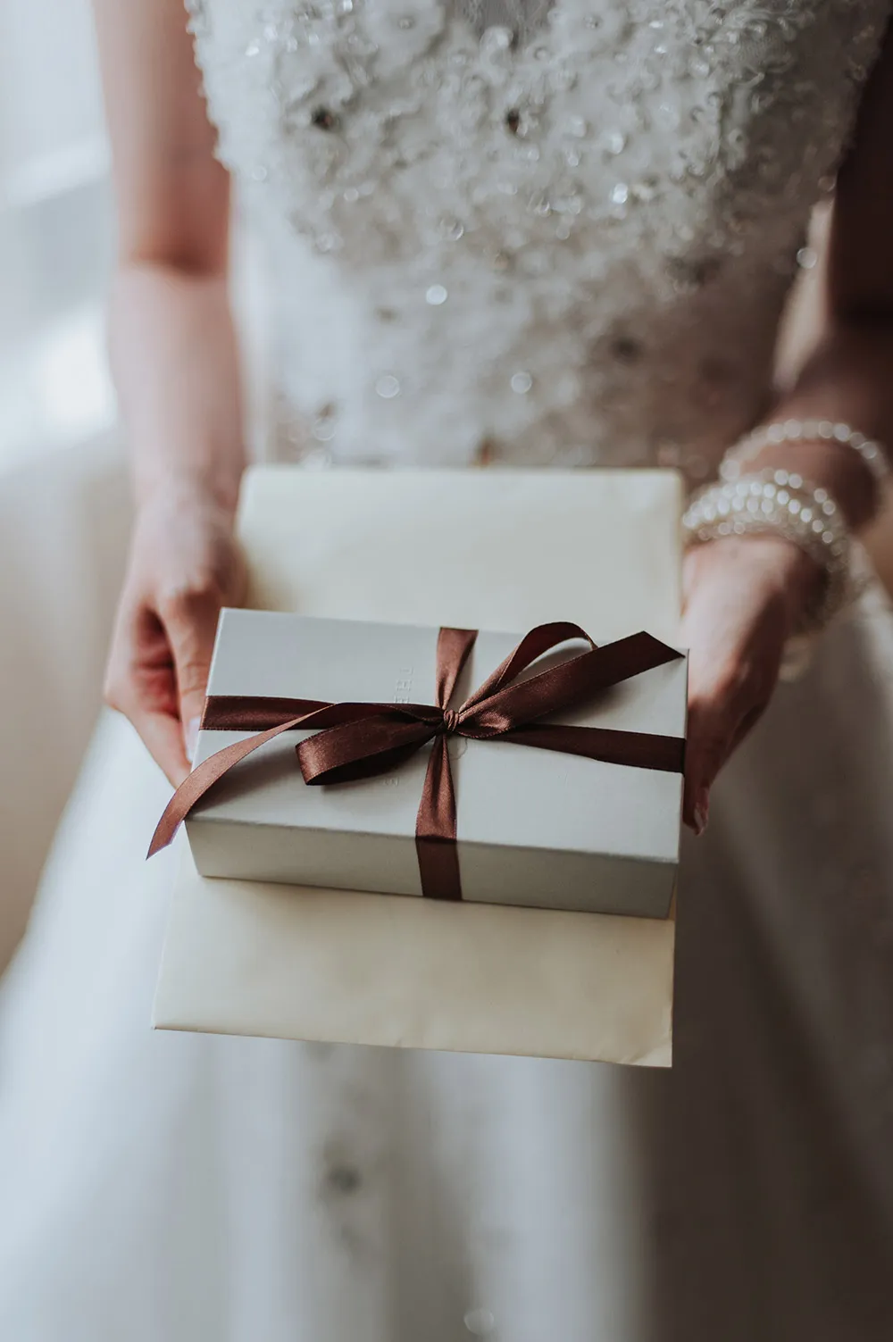 Photo by Munkeat Photography. theweddingnotebook.com