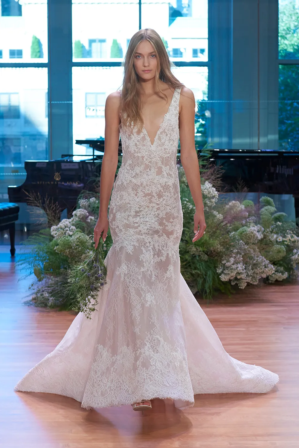 Keaton - Monique Lhuillier Fall 2017 Bridal Collection. theweddingnotebook.com