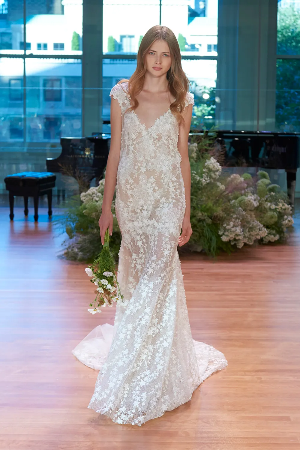 Francin - Monique Lhuillier Fall 2017 Bridal Collection. theweddingnotebook.com