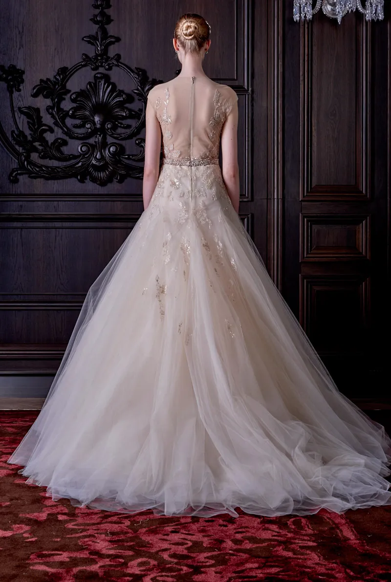 Monique Lhuillier Spring 2016 Bridal Collection. theweddingnotebook.com