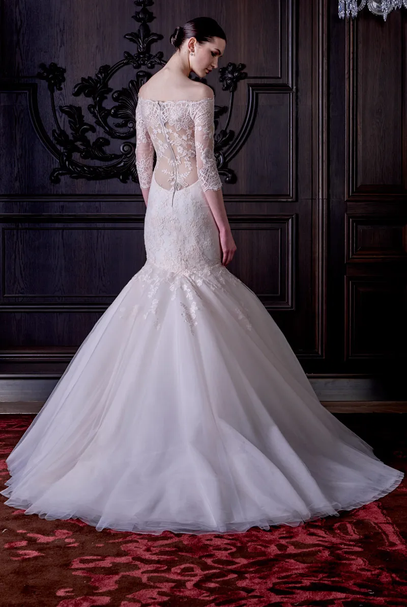 Monique Lhuillier Spring 2016 Bridal Collection. theweddingnotebook.com