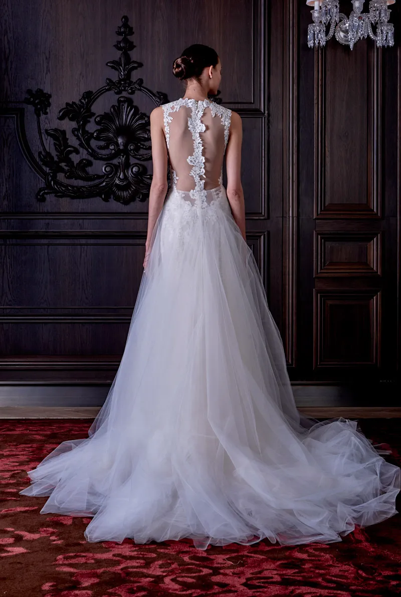 Monique Lhuillier Spring 2016 Bridal Collection. theweddingnotebook.com