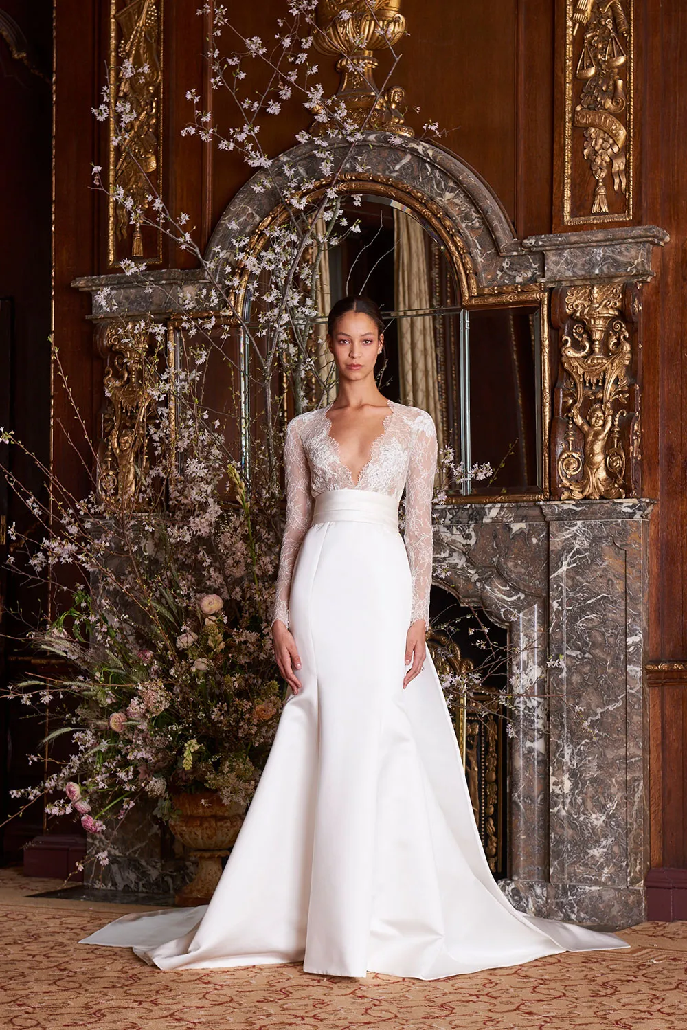 – Monique Lhuillier Spring 2019 Bridal Collection. theweddingnotebook.com