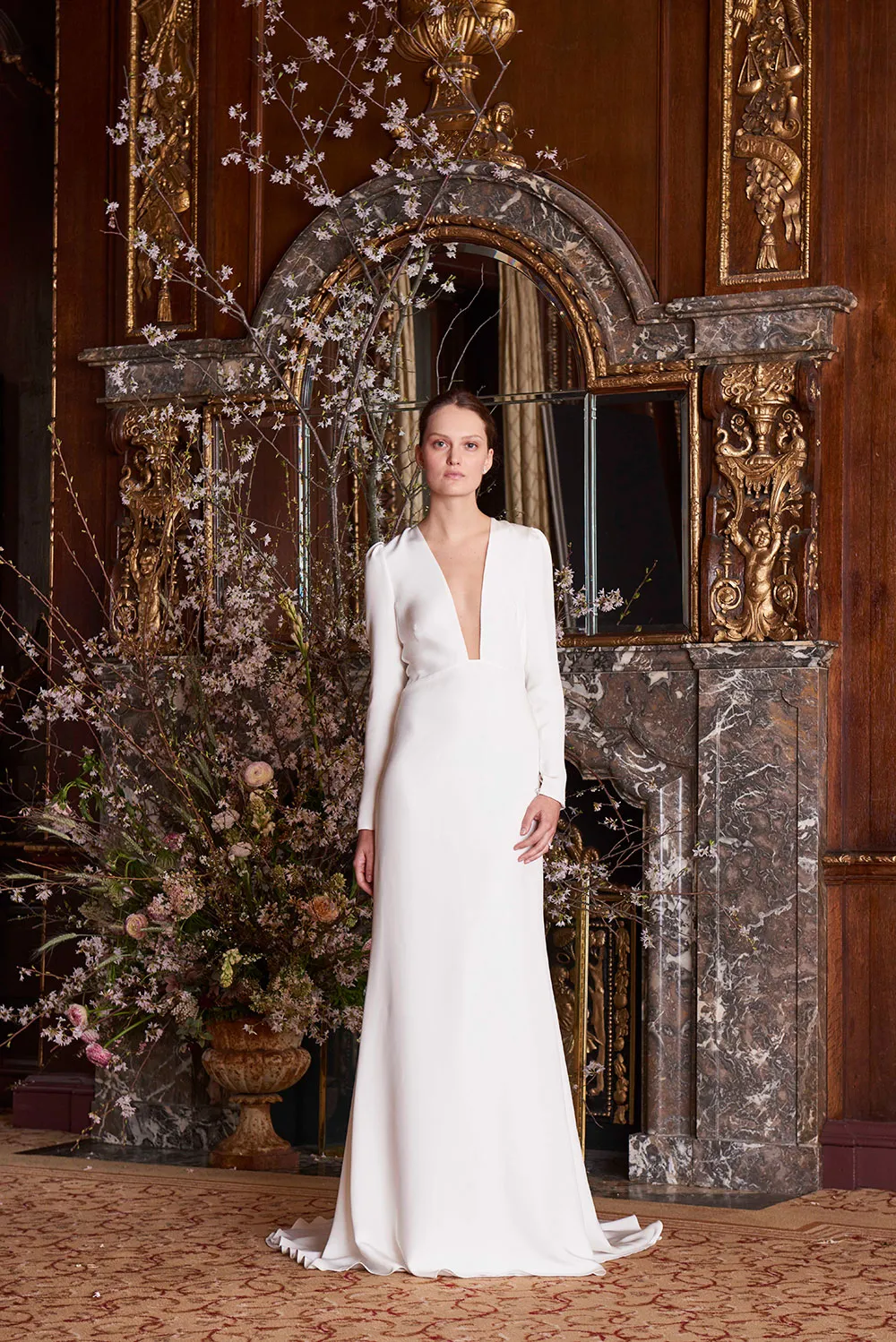 – Monique Lhuillier Spring 2019 Bridal Collection. theweddingnotebook.com