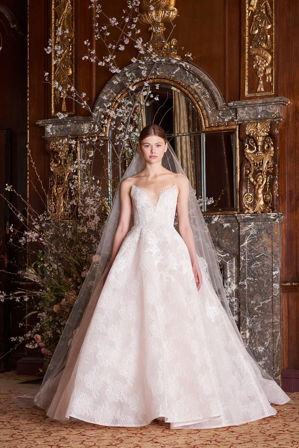 – Monique Lhuillier Spring 2019 Bridal Collection. theweddingnotebook.com