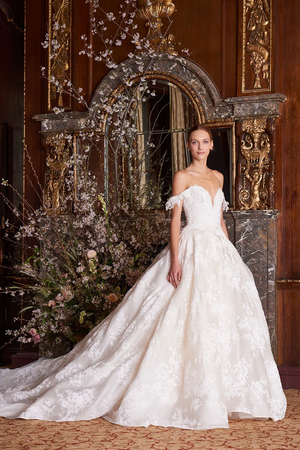 – Monique Lhuillier Spring 2019 Bridal Collection. theweddingnotebook.com