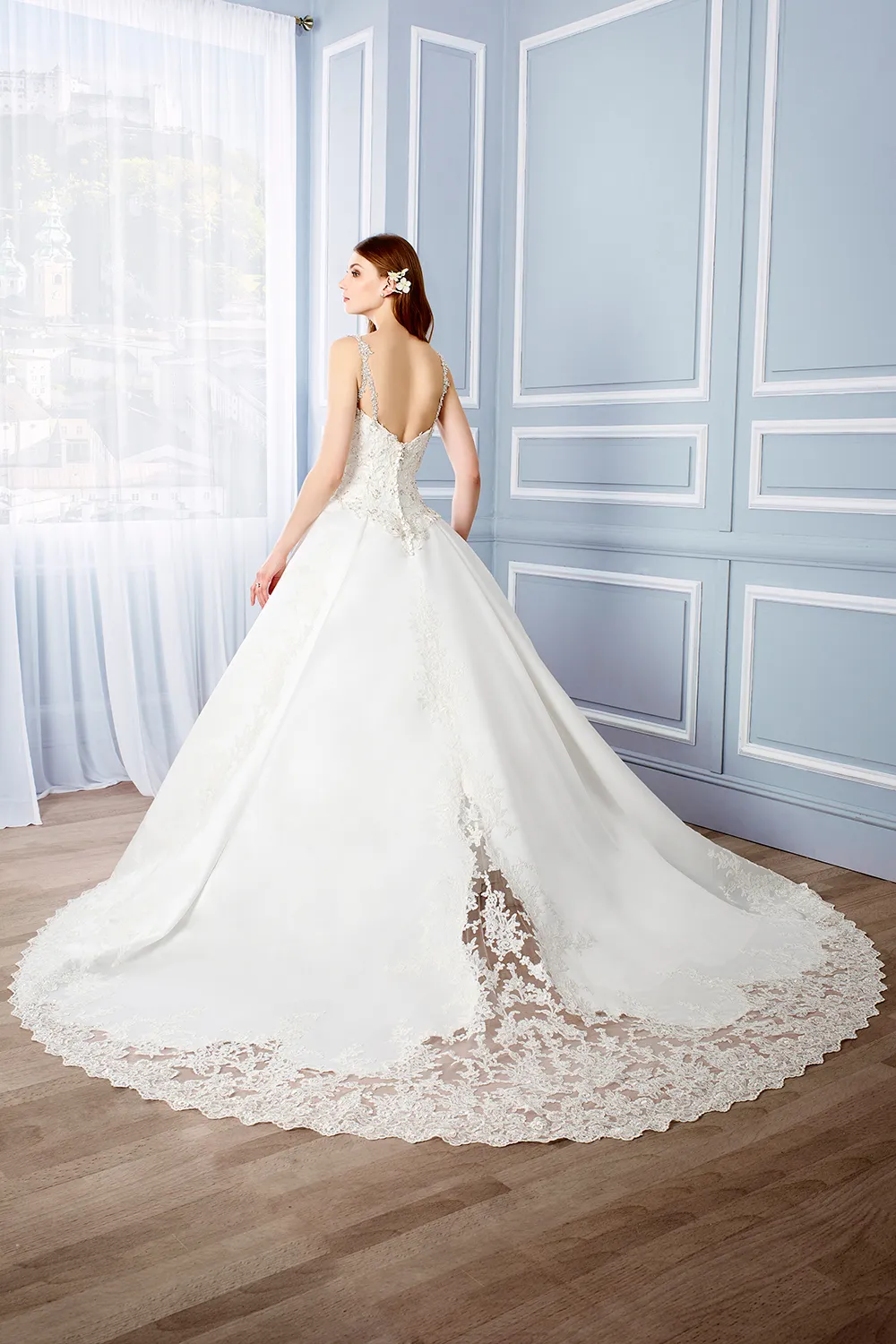 Moonlight Couture Fall 2016 Collection. theweddingnotebook.com
