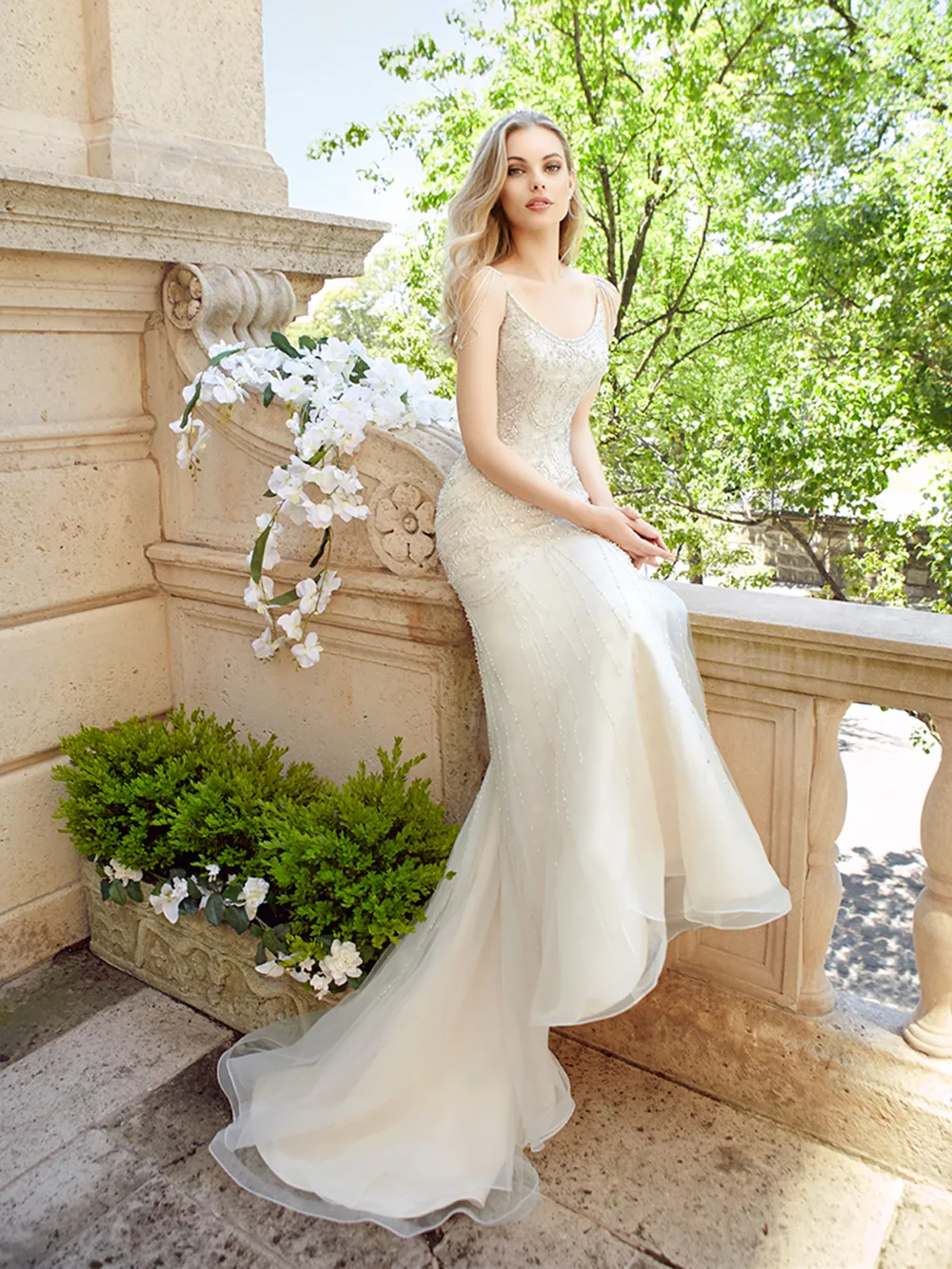 Moonlight Couture – Moonlight Bridal Spring 2017 Collection. theweddingnotebook.com