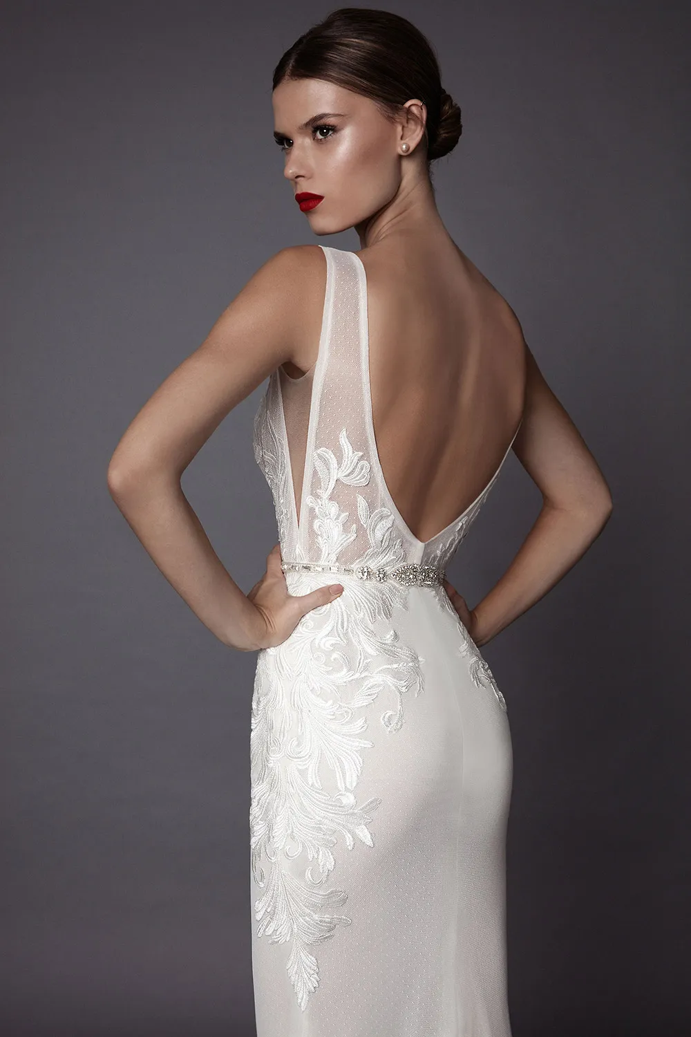 Amadis - Muse by Berta Fall 2017 Collection. theweddingnotebook.com