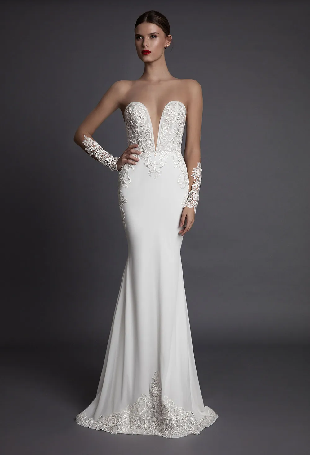 Alecia - Muse by Berta Fall 2017 Collection. theweddingnotebook.com