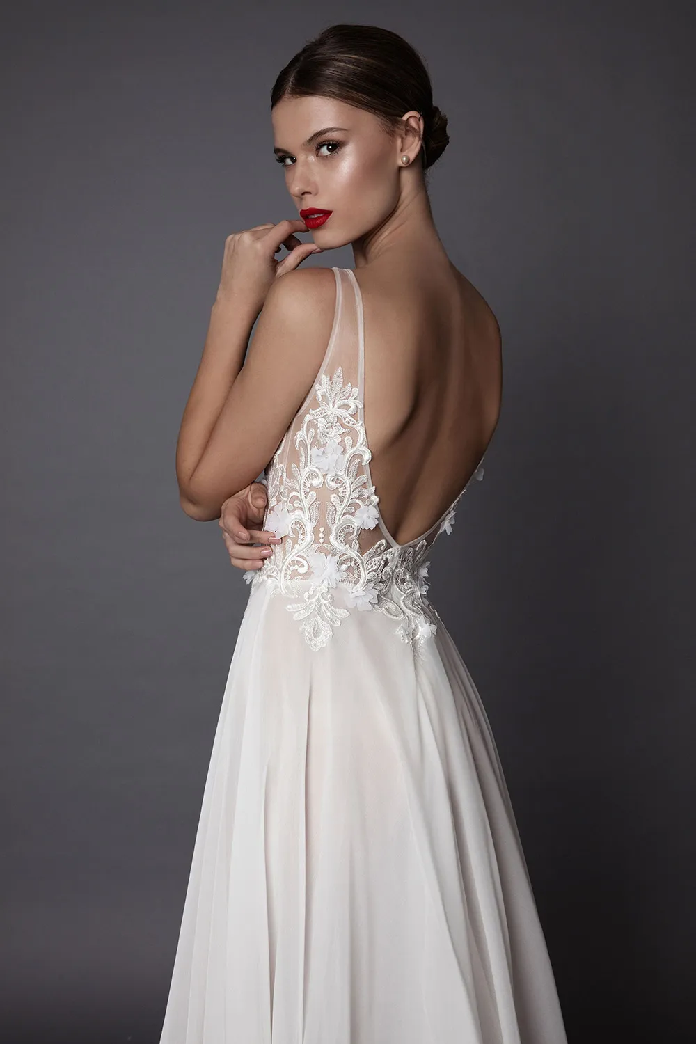 Alma - Muse by Berta Fall 2017 Collection. theweddingnotebook.com