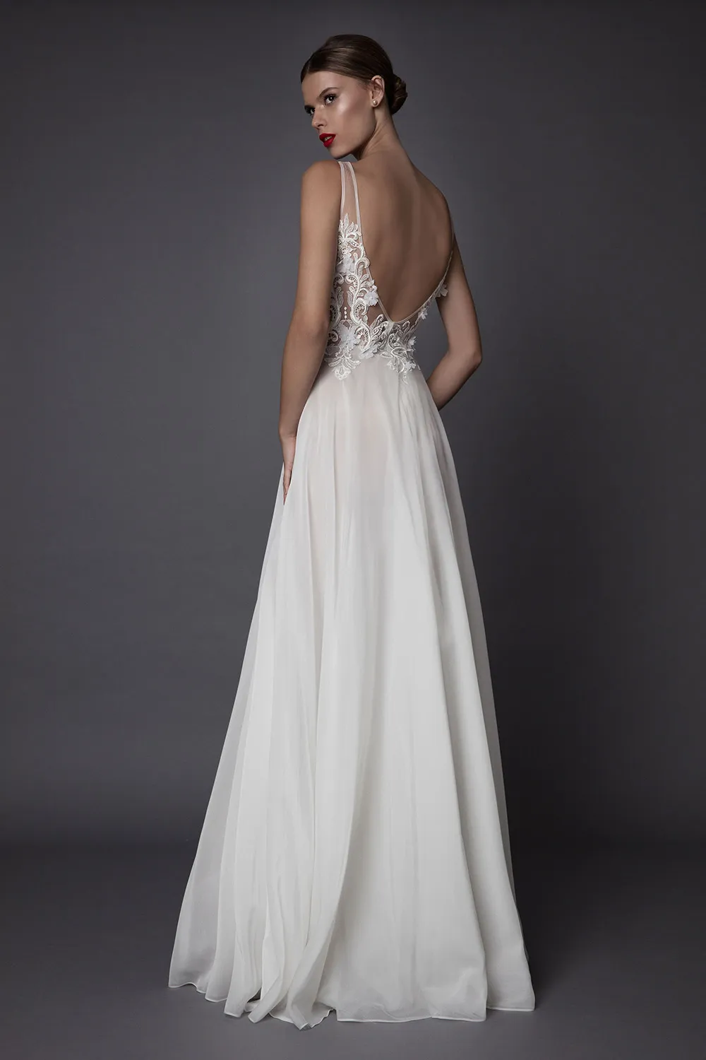 Alma - Muse by Berta Fall 2017 Collection. theweddingnotebook.com