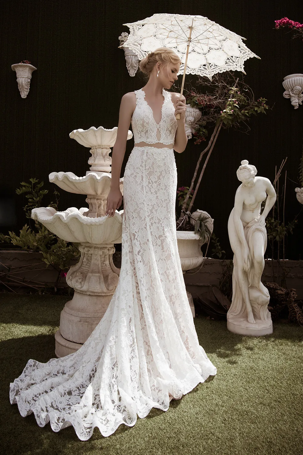 Devine – Naama And Anat 2016 Bridal Collection. theweddingnotebook.com