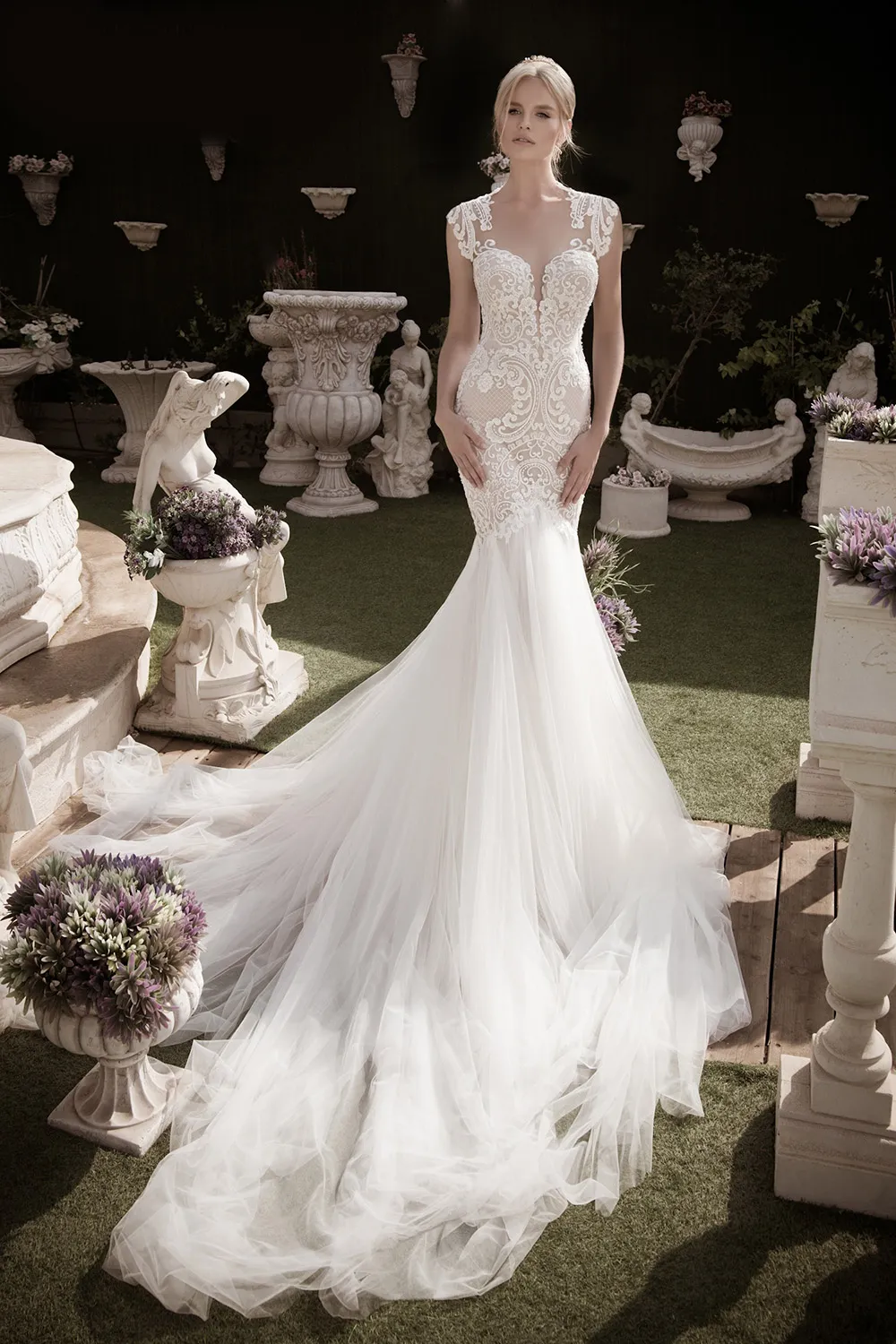 Devine – Naama And Anat 2016 Bridal Collection. theweddingnotebook.com