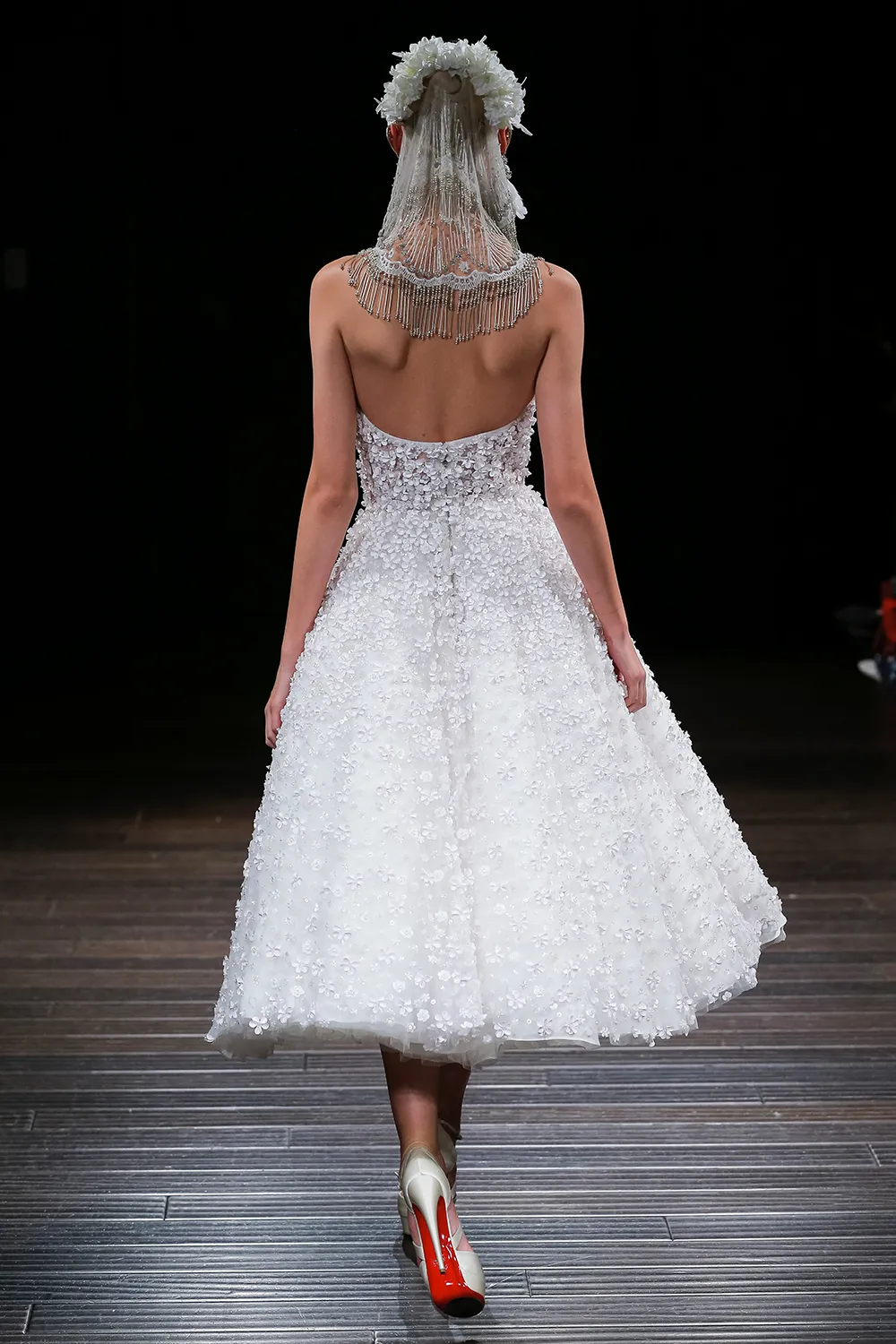 CHRYSTIE - Naeem Khan 2018 Bridal Collection. theweddingnotebook.com