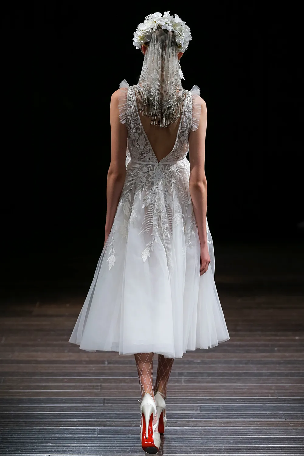 FRANCE - Naeem Khan 2018 Bridal Collection. theweddingnotebook.com