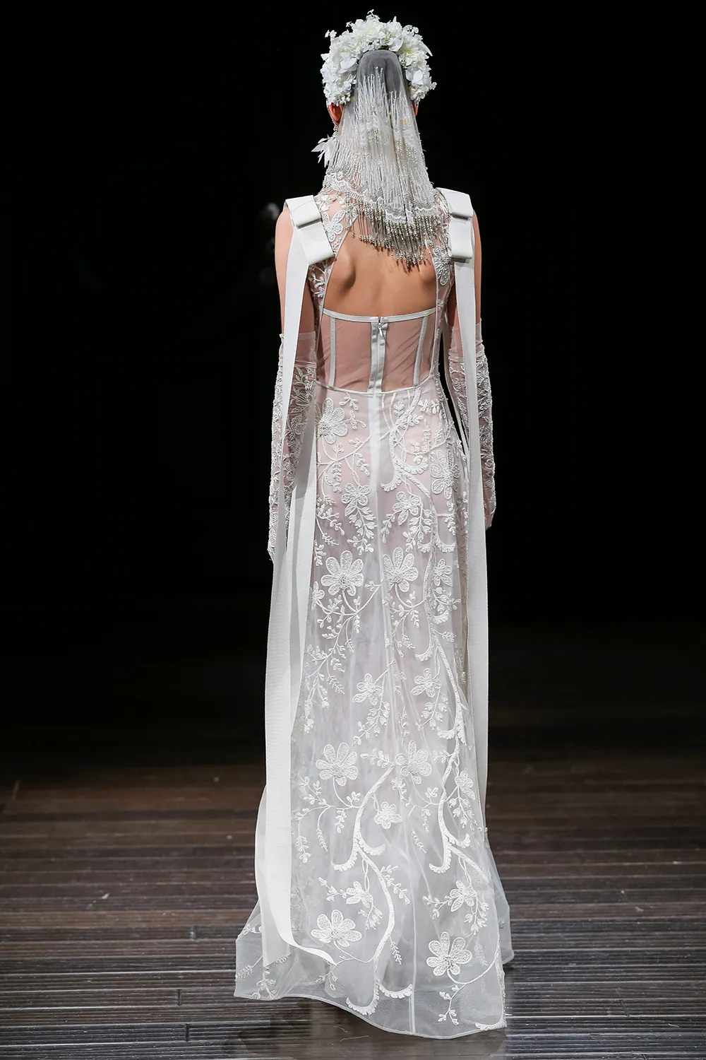 SISTINA - Naeem Khan 2018 Bridal Collection. theweddingnotebook.com