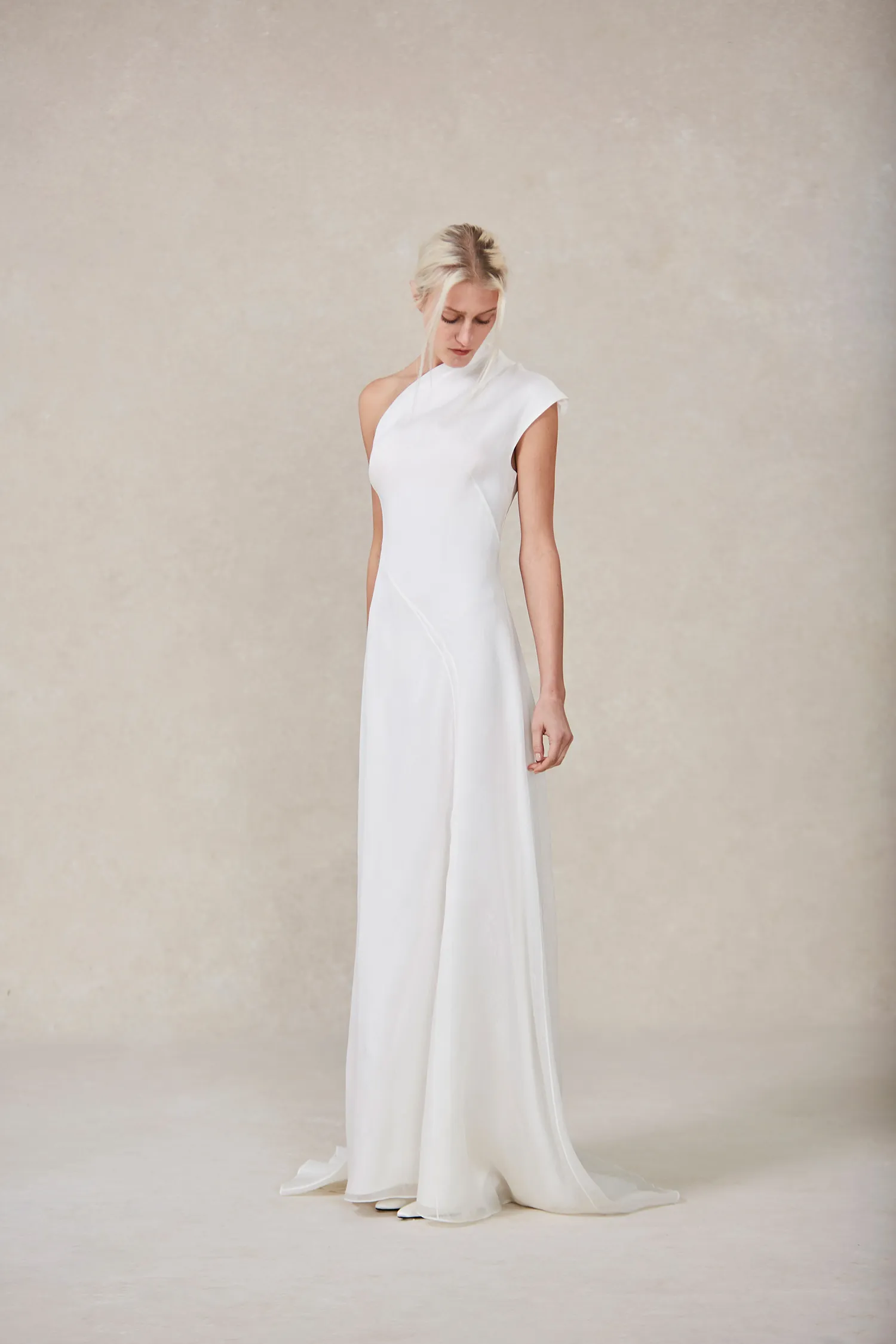 Nordeen Bridal Spring 2022 Collection. theweddingnotebook.com