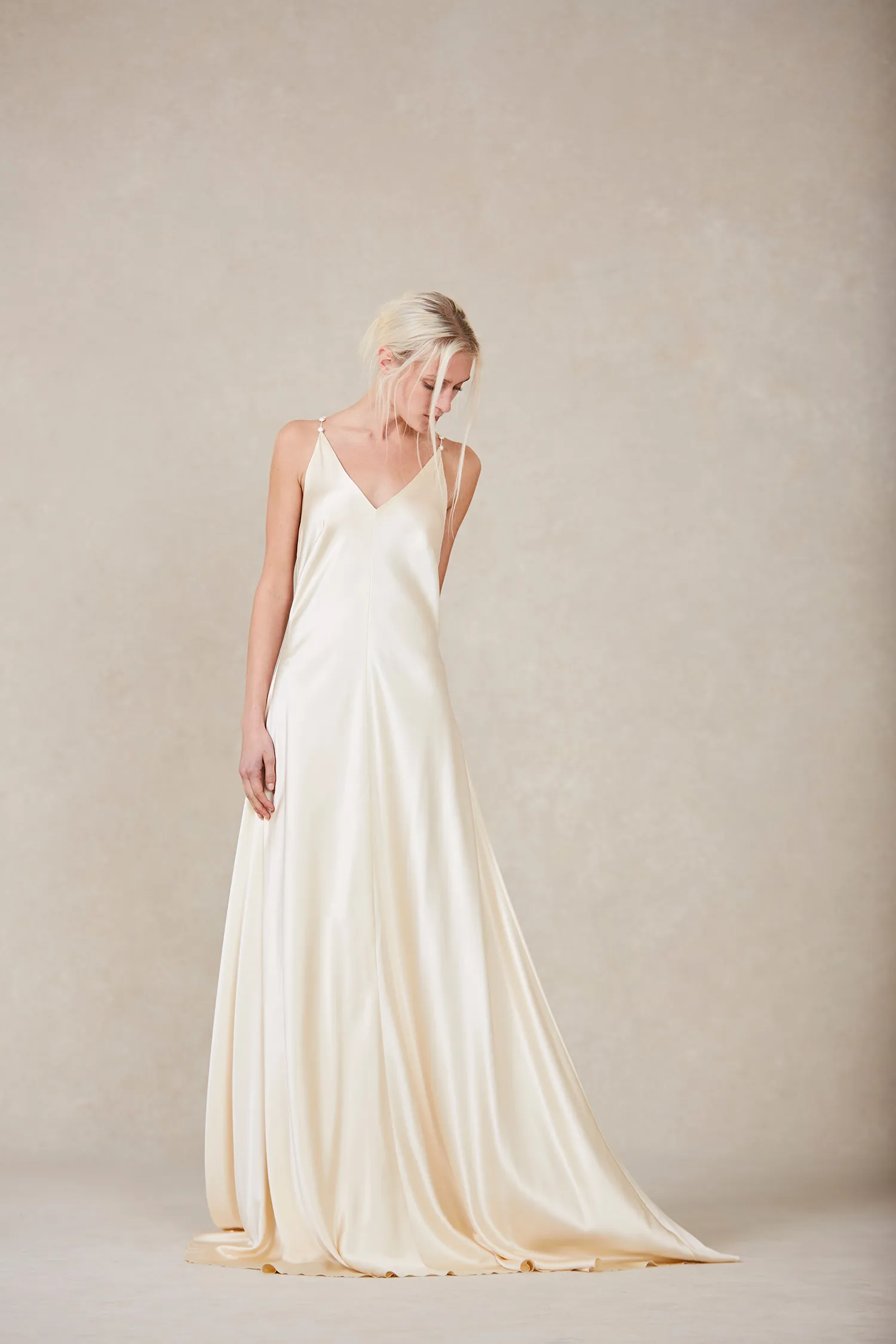 Nordeen Bridal Spring 2022 Collection. theweddingnotebook.com