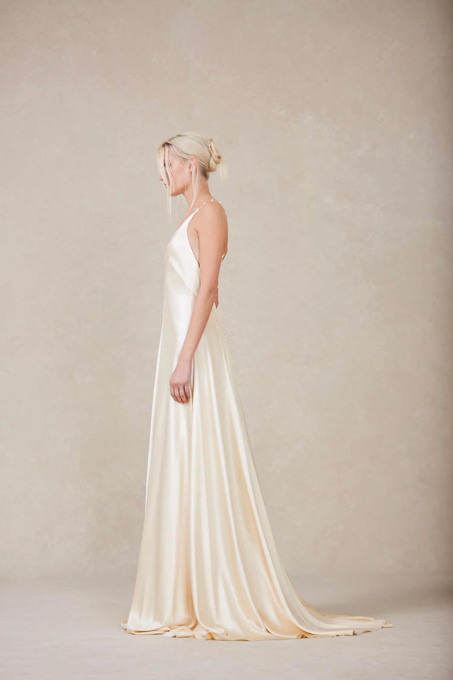 Nordeen Bridal Spring 2022 Collection. theweddingnotebook.com